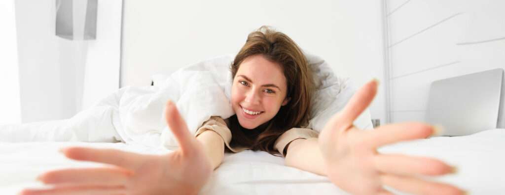 benefits of drinking warm water in the morning